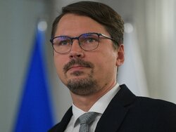 Miniatura: Grzegorz Płaczek: Karuzela COVID-19