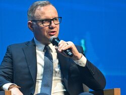 Miniatura: Kto zachwalał Andrzeja Dudę?