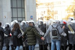 Miniatura: Demolowanie gospodarki