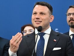 Miniatura: Cudowne rozmnożenie prawicy niepisowskiej