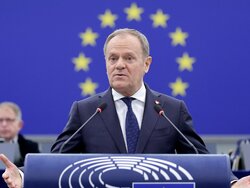 Miniatura: Tusk po złej stronie historii