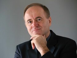 Miniatura: Kościół świętego spokoju. Wywiad z ks....