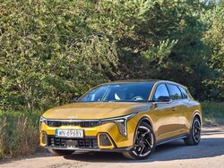 Miniatura: Kia K4 GT-Line
