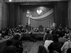 Miniatura: Celowa prowokacja czy prężenie muskułów