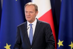 Miniatura: Orbitujący Tusk