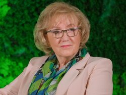 Miniatura: Prof. Genowefa Grabowska: Czarna dziura