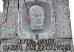 Miniatura: Karol Świerczewski