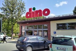 Miniatura: Tani market w Wilanowie. Młodzi...