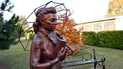 Miniatura: Z ponurego kraju