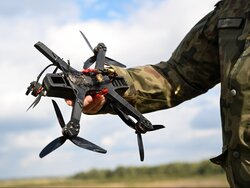 Miniatura: Drony – szansa dla polskiej prywatnej...