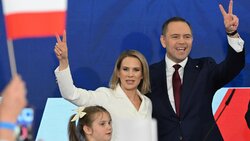 Miniatura: Tusk słabnie – prawica stoi przed wielkim...