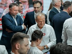 Miniatura: Rocznicowa walka z własnym cieniem