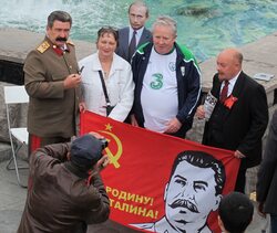 Lenin umarł. Niech żyje Stalin!