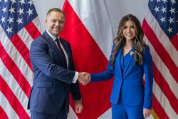 Miniatura: Oklaski nie wystarczą