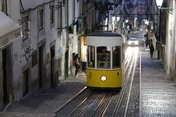Miniatura: Portugalia umierać nie chce