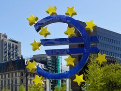 Miniatura: Unijna strefa stagnacji