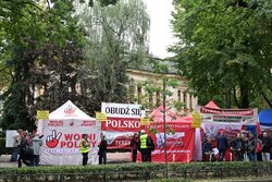 Miniatura: Trybunał Konstytucyjny – w co gra Tusk?