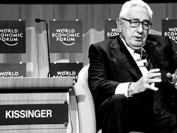 Miniatura: Kissinger może leżeć spokojnie