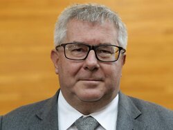 Miniatura: Czarnecki: Zmora pacyfizmu