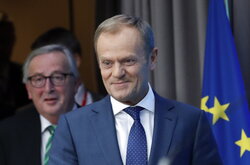 Miniatura: Przyczajony Tusk