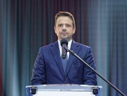 Miniatura: Trzaskowski na froncie zielonej komuny